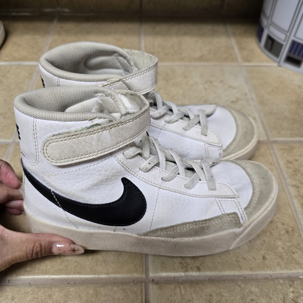 Nike Kids High-Top Blazers - White and Black